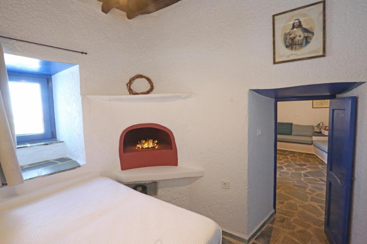 Le Petit Chateau Ano Syros Eksteriør billede