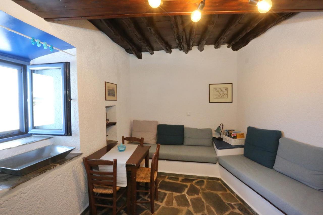 Le Petit Chateau Ano Syros Eksteriør billede