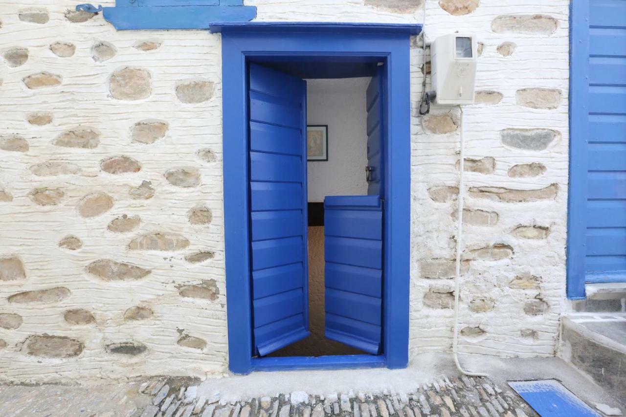 Le Petit Chateau Ano Syros Eksteriør billede